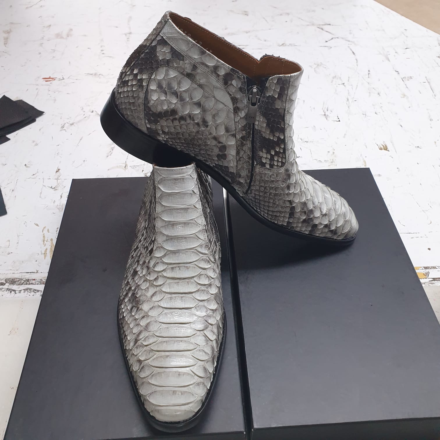 Luxury Grey Python Leather Shoes 03